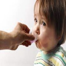 Có nên cho trẻ uống thuốc kích ăn để mau lớn?