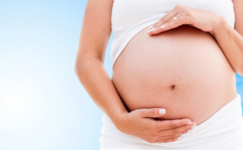 Bà bầu bị polyp cổ tử cung có sinh thường được không?